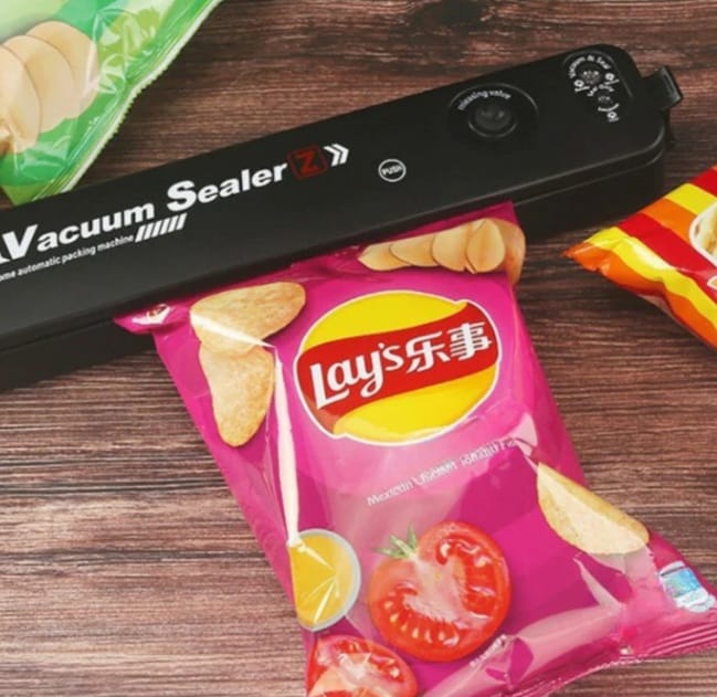 Vacuum Sealer + 10 Bags