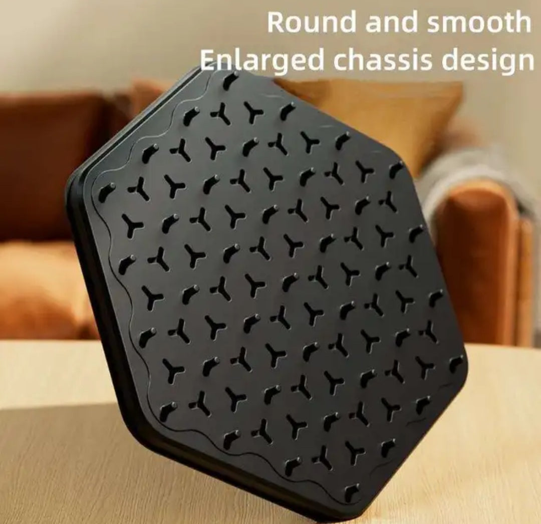 Chain triangle chess game
