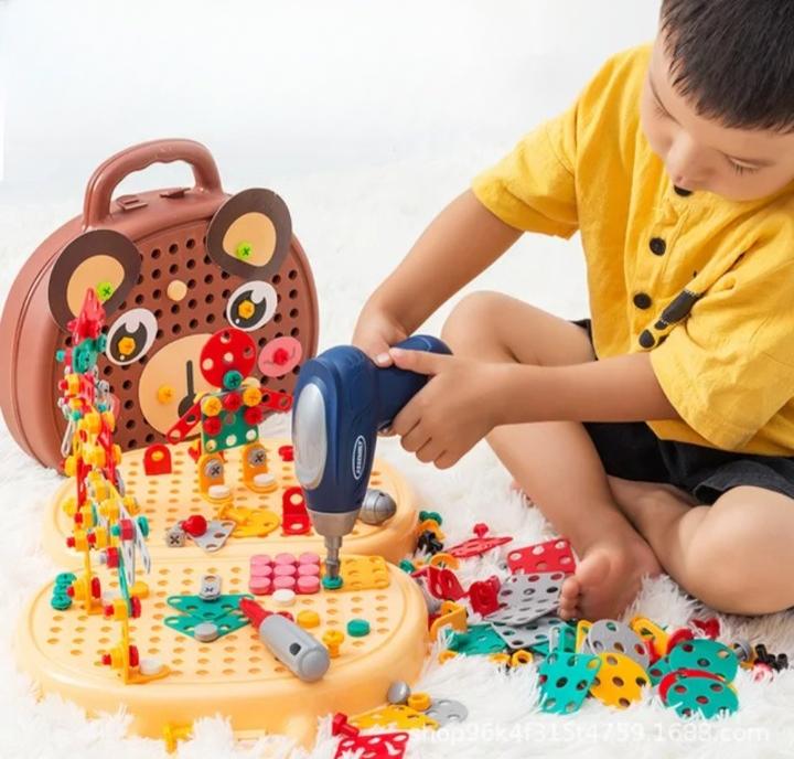 Screw Puzzle Suitcase ( 203 pcs)