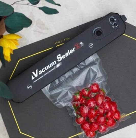 Vacuum Sealer + 10 Bags