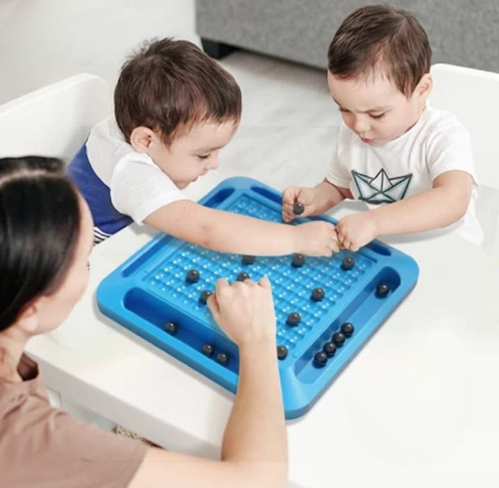 Magnetic Chess Game